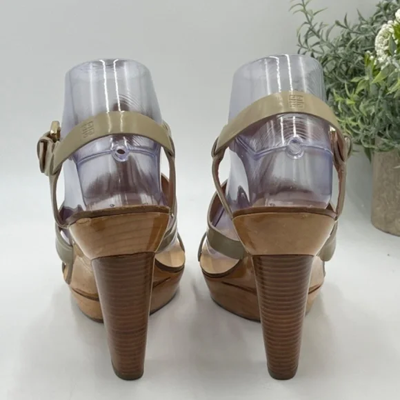 GIVENCHY Tan Wood‎ Platform Patent Leather T-Strap Cone Heel Sandals Sz 38/7.5 - Picture 3 of 15